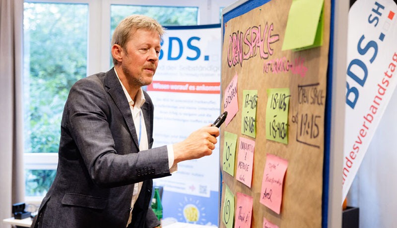 Alexander Schilling beim Networking Open Space